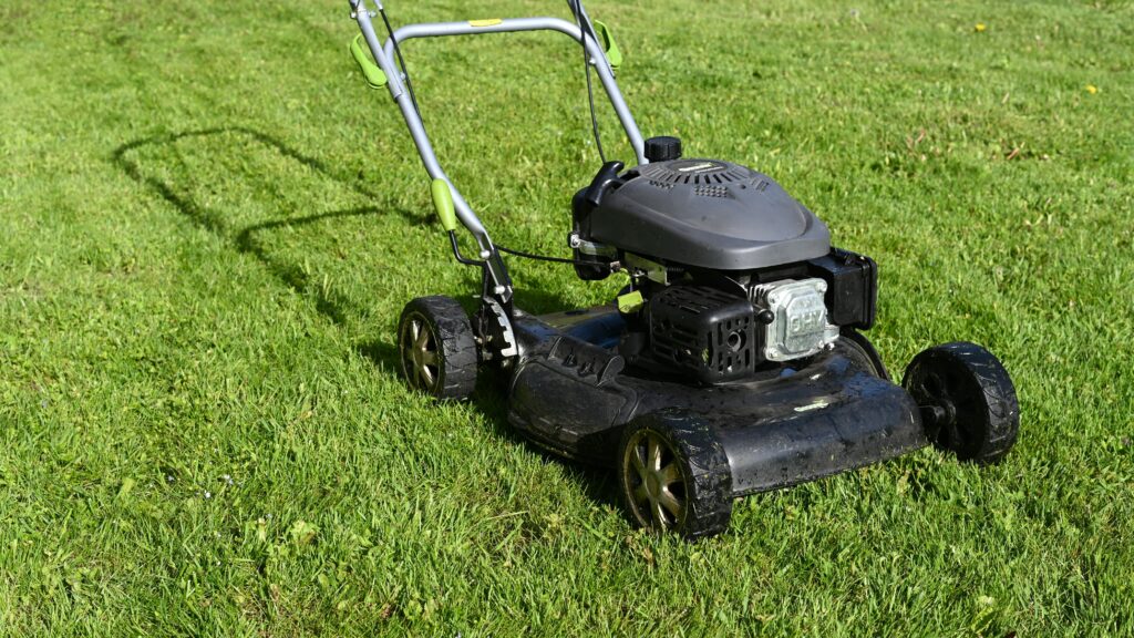 Lawn mowing service Sutherland Shire and Bankstown — CCS Property Maintenance